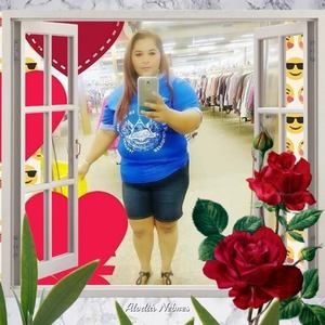 Meet your Posher, Steffany